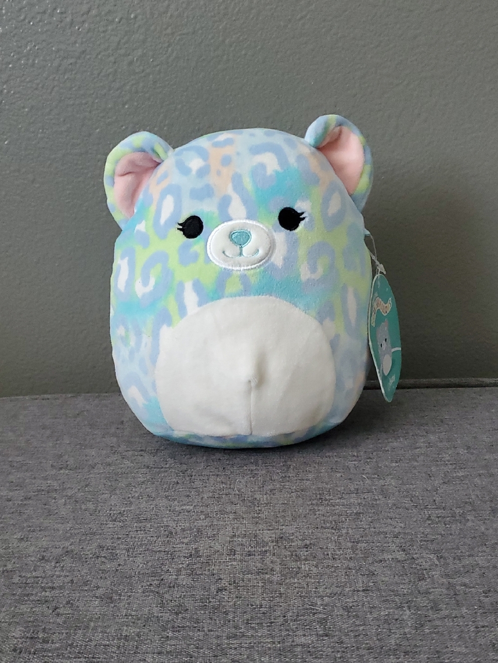 NWT 8" Squishmallows Lindsay Plush